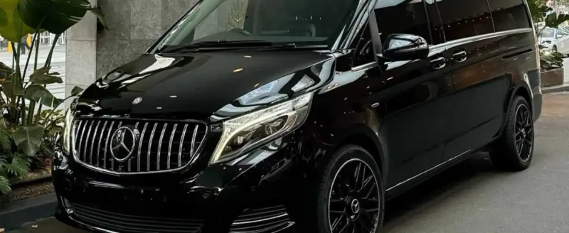 Mercedes V-Class Enhance Transfers to Corporate Events