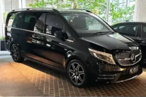 Black Mercedes V Class